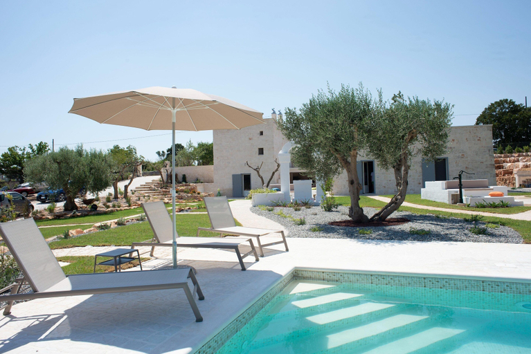 Pool 4, Tower House in Puglia With Pool and Charm, Bari