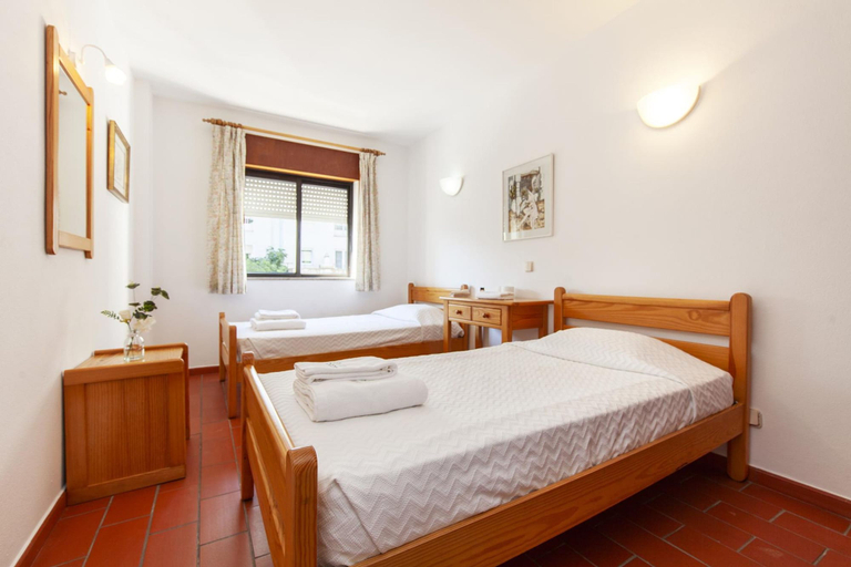 Room 3, N 01 - Bedroom 1 in Amaro Sight Guesthouse, Lagos