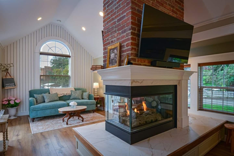 Room 3, Cottage Eleven in Jacksonville, Jackson