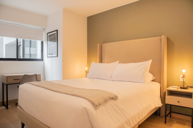 Room 4, w Dazzling 2BR w/ Balcony in Miraflores, Lima