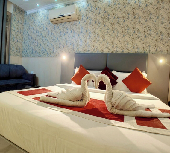 Bedroom 2, Hotel Ratan Palace, Dehradun