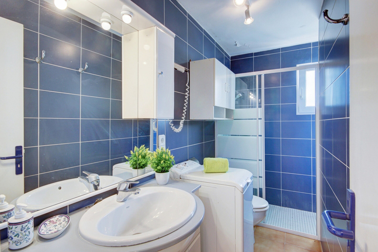 Bathroom 5, Apartment in Roses Near Sandy Beach, Girona