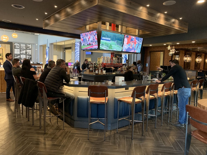 Food & Drinks 5, DoubleTree Suites by Hilton Htl & Conf Cntr Downers Grove, Dupage