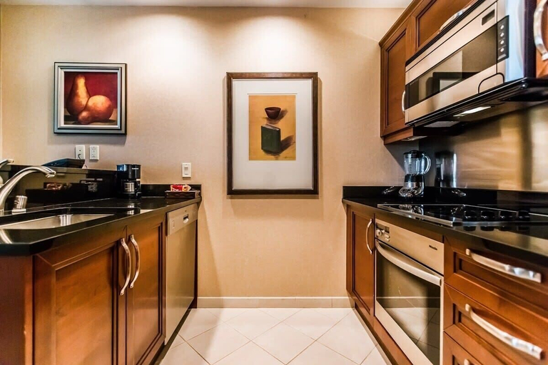 Interior 2, MGM Signature 1BR With Balcony 08714, Clark