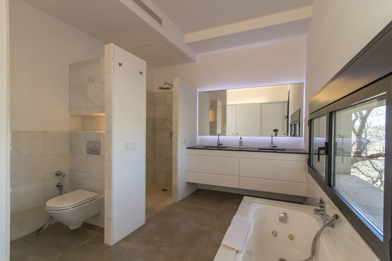 Others 3, Dalt Son Morro Villa With Hot Tub, Baleares