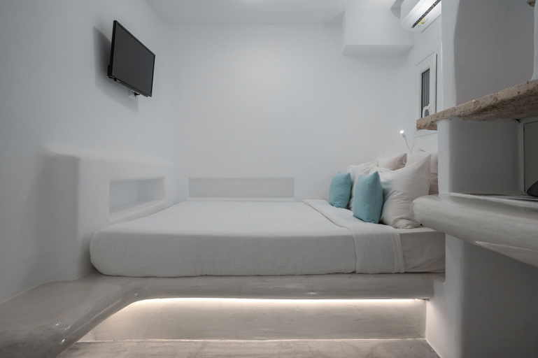 Bedroom 4, Flaskos Luxury Suites, South Aegean
