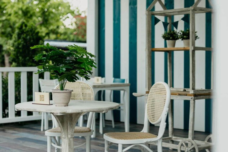 Dining 5, Malgrat Retreat Near Beach, Tarragona