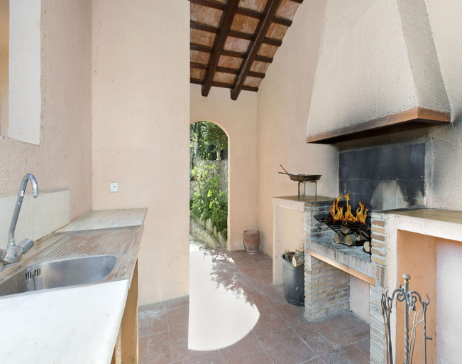 Property grounds, Cozy Villa for 10 Persons, Girona