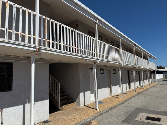 Exterior & Views 2, Budget Motel Midland, Swan