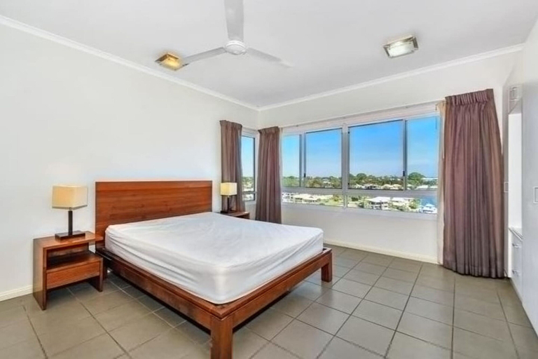 Room 5, Zen Marina Rooftop Huge Balcony BBQ Sunsets, Larrakeyah