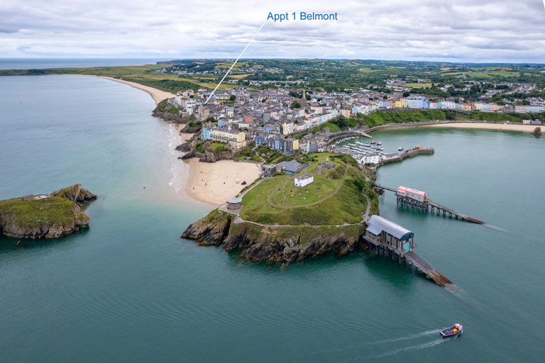 Room 4, 1 Belmont - Town Centre Close to Beach Shops, Pembrokeshire