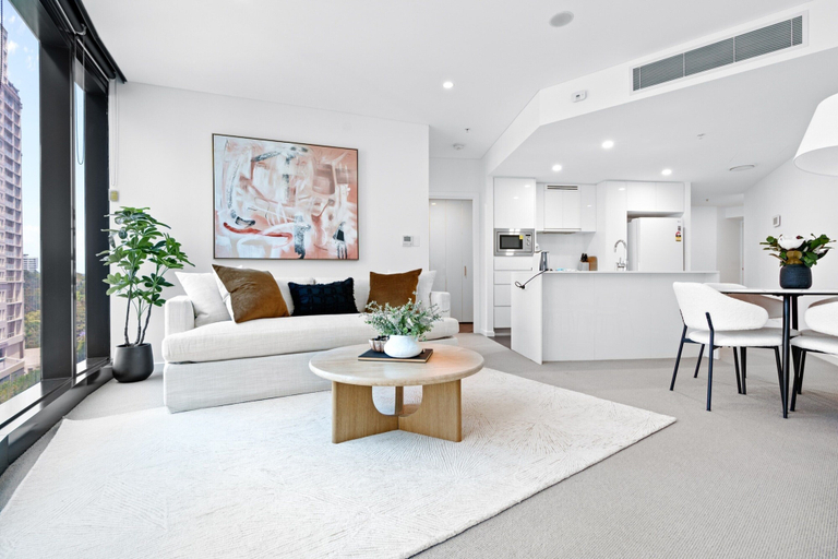 Primary image, CBD High-rise 1-bed With Pool, Gym & Views, Brisbane