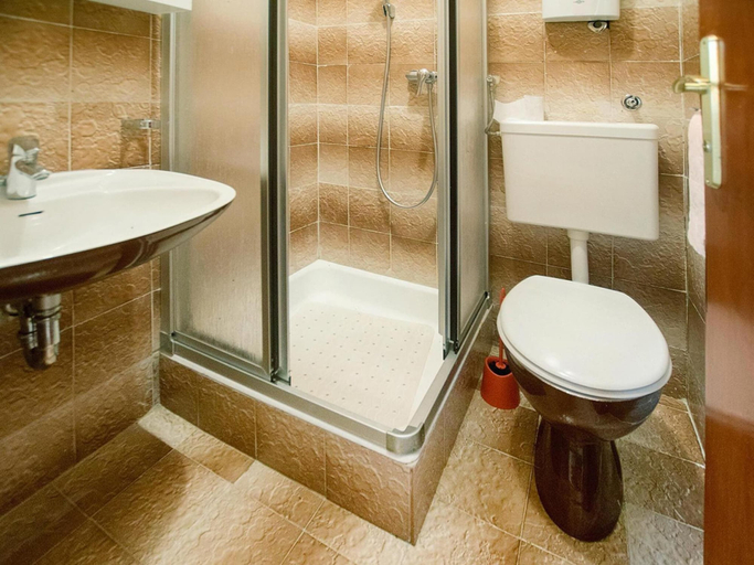 Bathroom 5, Villa in Starigrad near Paklenica National Park, Starigrad