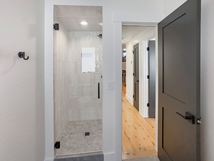 Interior 3, Woodside Elegance Ski-in Ski-out Escape, Summit