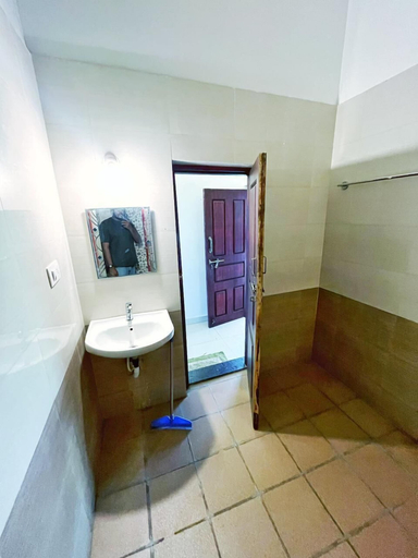 Bathroom 5, Kawari Resort, Uttara Kannada