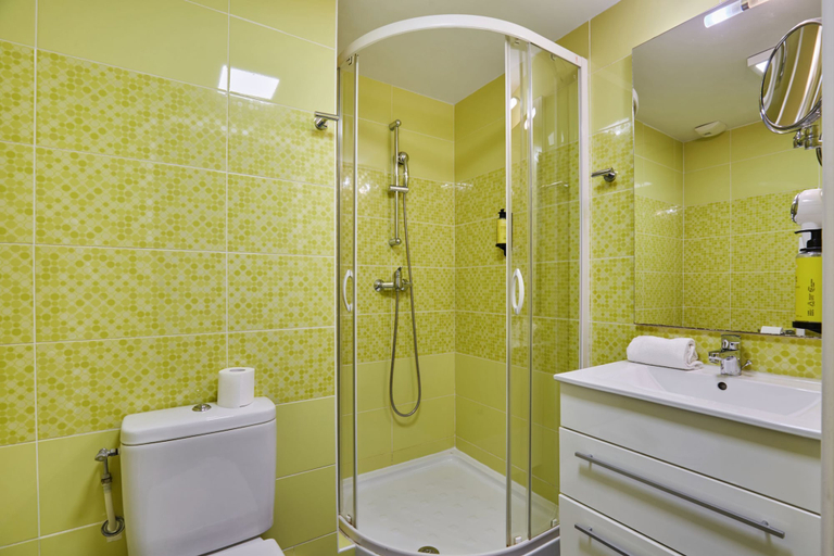 Bathroom 4, Odalys City Apartment Hotel - Marseille Centre Parc Chanot Vélodro, Bouches-du-Rhône