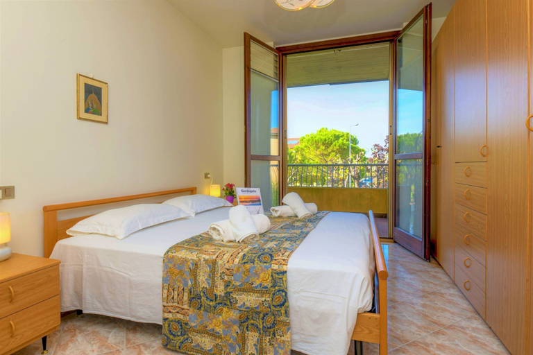 Room 2, Villaggio dei Fiori - Viola, Brescia