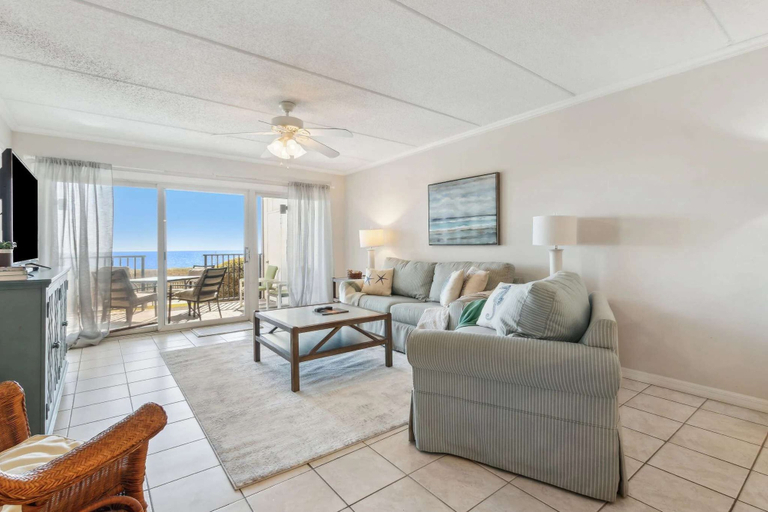 Primary image, J1 Amelia South, Nassau