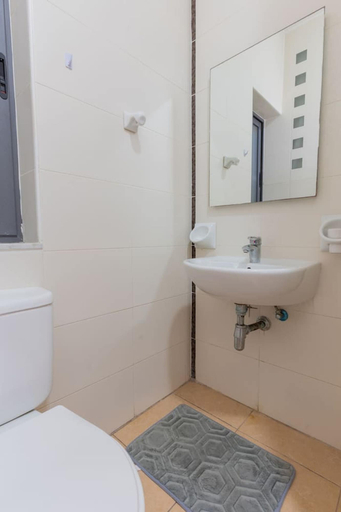 Room 2, The King at Roulette Modern Apartment Paceville, St Julian's