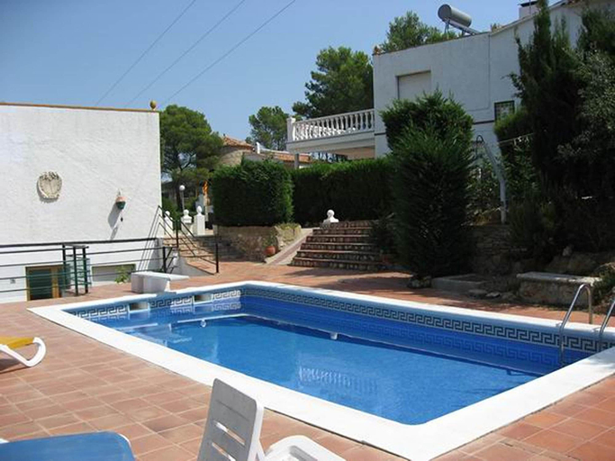 Pool 2, Apartment in Playa de Pals Near Sandy Beach, Girona