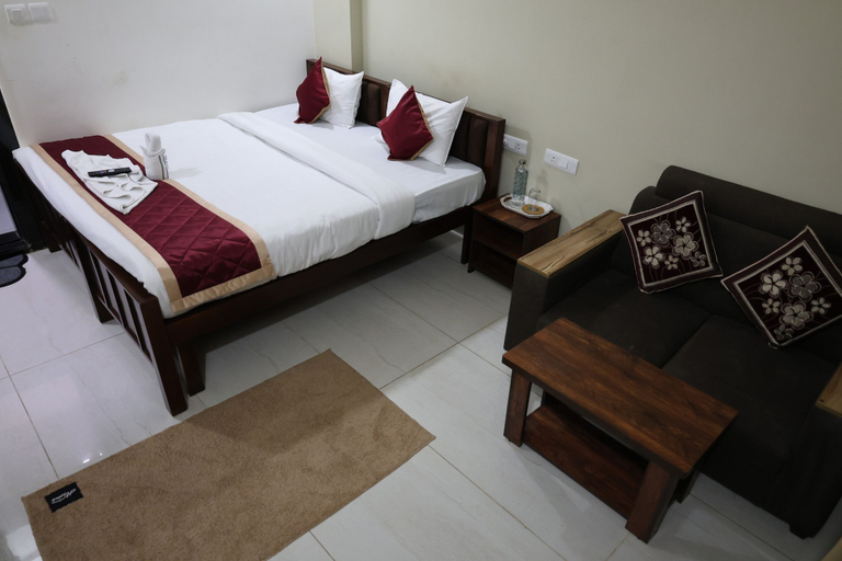 Room 4, Santhi Comfort Hotel Near Manyta Tech Park, Bangalore
