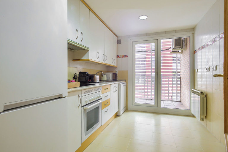 Private kitchen 5, Dobo Getafe Uruguay, Madrid