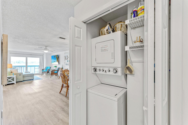 Room 4, Gulf to Bay Island Oasis, Manatee