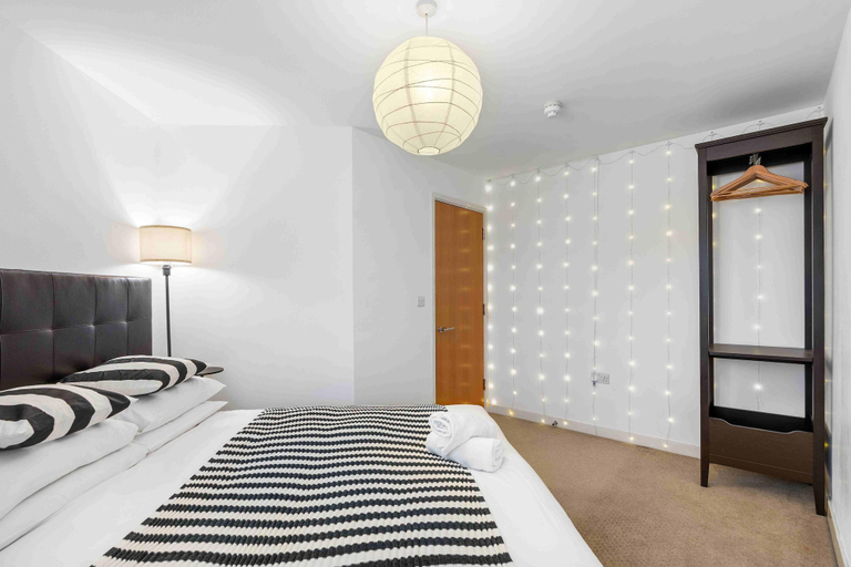 Room 5, River Heights With Views Parking By My Getaways, West Sussex