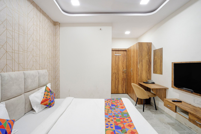 Room 2, Fabhotel Vedansh, Indore