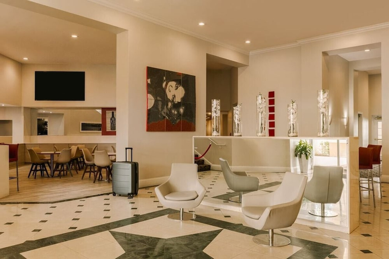 Public Area, The Point Hotel & Suites Orlando, Orange