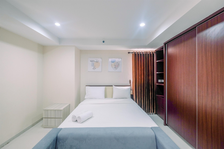 Room 5, Fully Furnished With Cozy Design Studio Azalea Suites Apartment, Cikarang