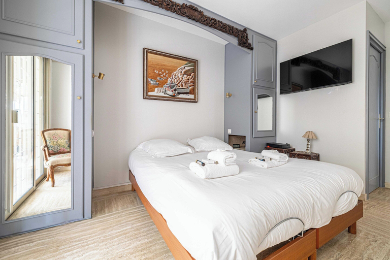 Room 5, Apt With A/C and Balcony - 1bdr/4p - Cannes/ Beach, Alpes-Maritimes