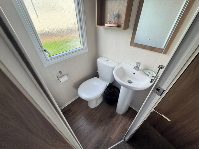 Bathroom 4, The Pilots Rest Sleeps 6, Devon