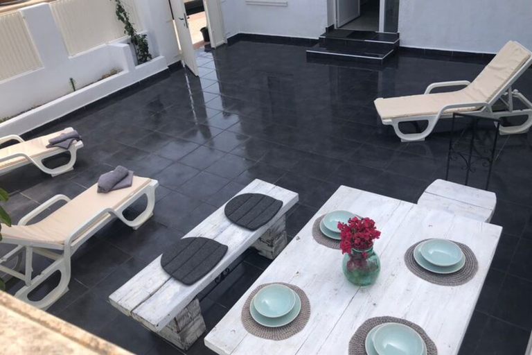 Dining 5, Comfort Steps From the Sea, Alicante