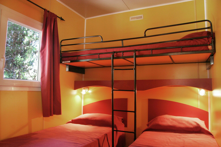 Bedroom 3, Chalet With air Conditioning on Beautiful Park, Barcelona