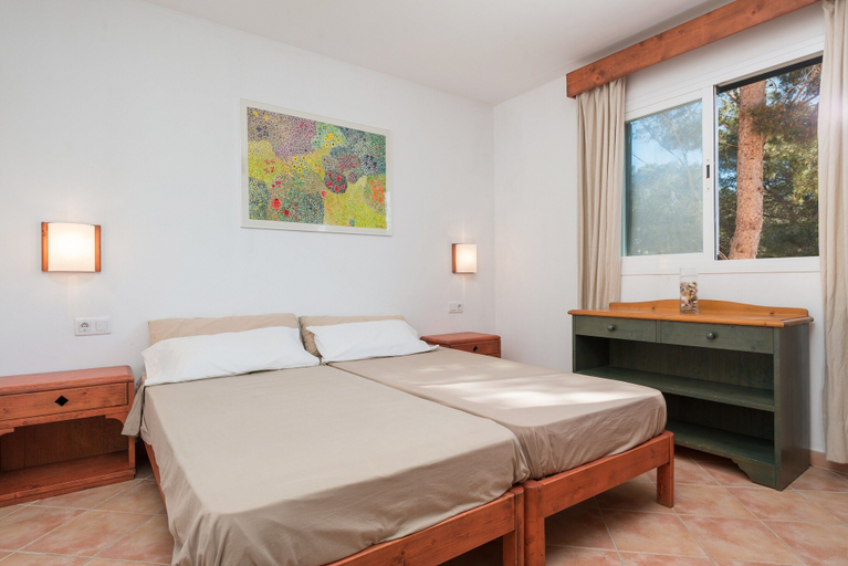 Bedroom 4, Burgit - Apartment In Es Cap Des Moro. Free Wifi, Baleares
