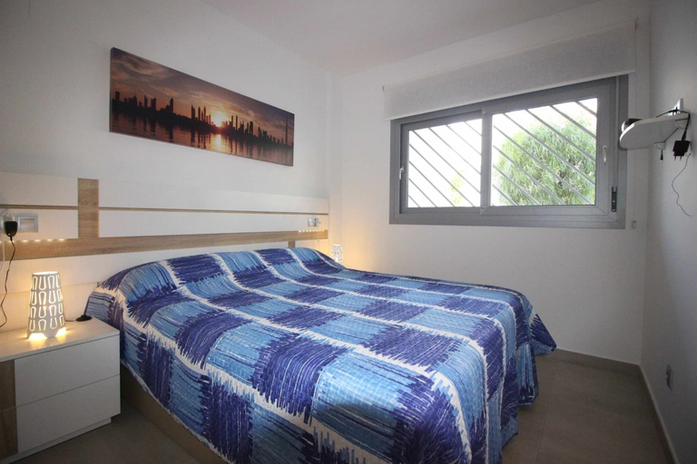 Room 5, Apartment Near Punta Prima Beach, Alicante