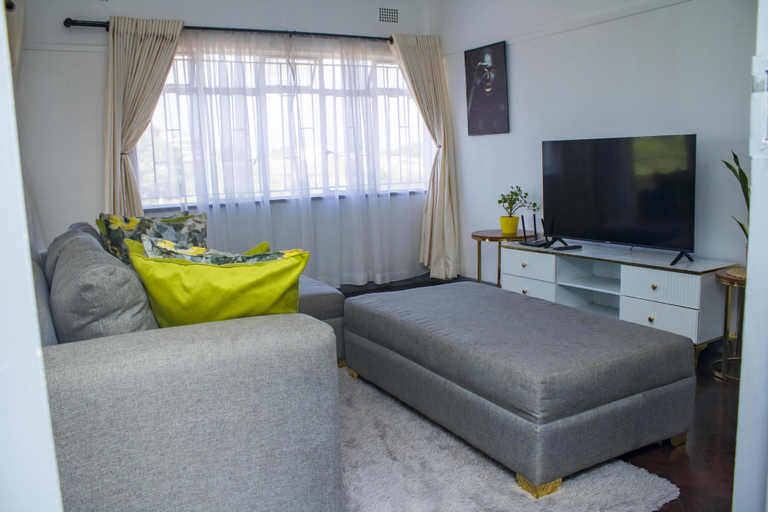 Room 4, Centrally Located 1 Bedroom Apartment - 2365, Harare