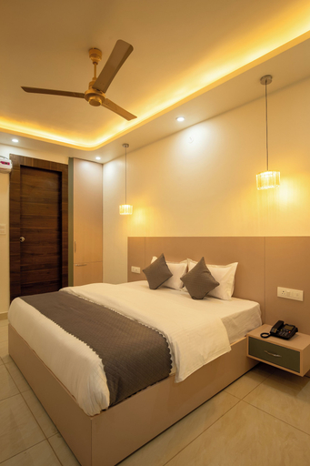 Room 2, The Goura Palace Hotel And Restaurant, Faridabad