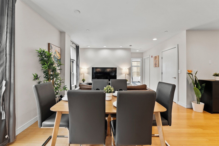 Interior 3, Furnished Apartment near BMC, Boston