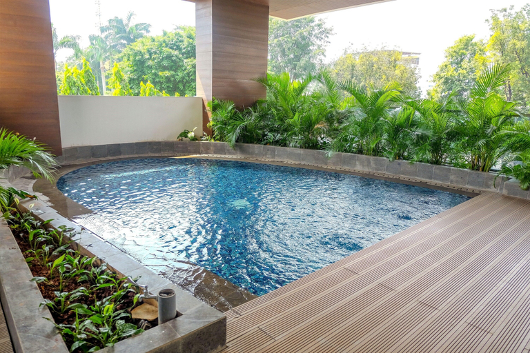 Pool 2, Comfy And Neat Studio At Capitol Suites Apartment, Jakarta Pusat