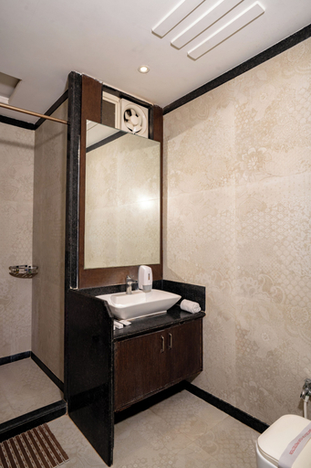 Bathroom 4, Hotel Sawamani and Restaurant, Sikar