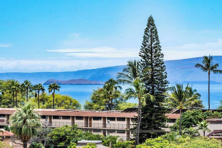 Interior 4, Beachside Retreat Walk to Shops & Dining, Maui