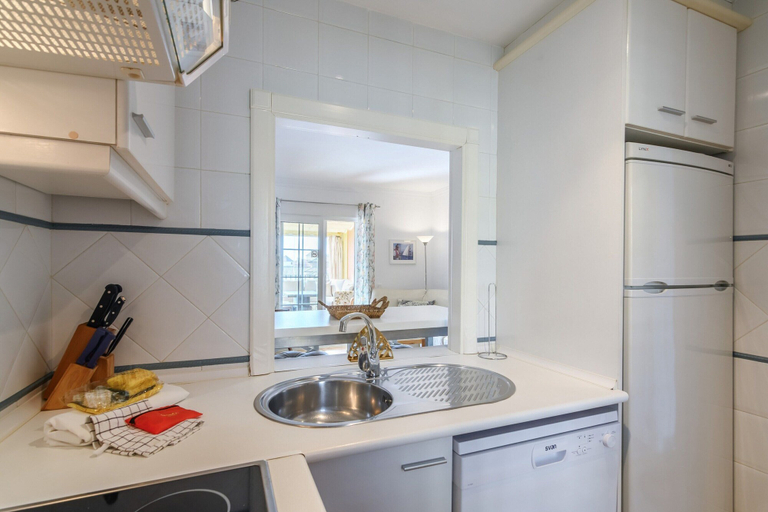 Private kitchen 3, Flat Near Beach in Isla Canela, Huelva