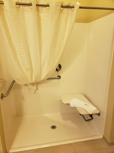 Bathroom 2, Cobblestone Hotel & Suites - Jefferson, Greene