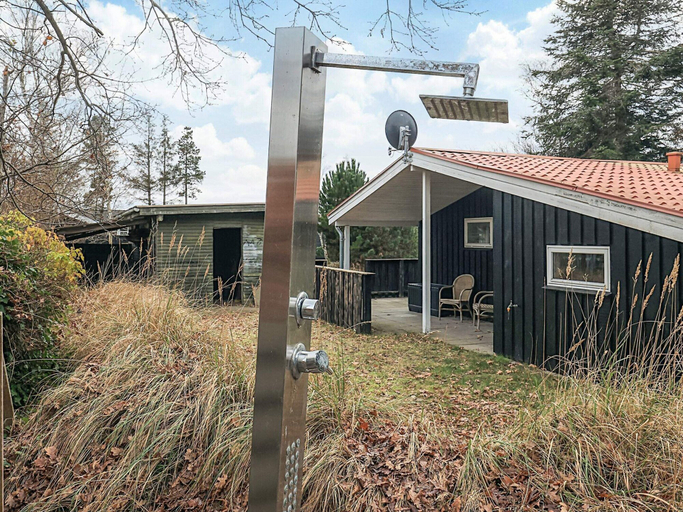 Property grounds, 4 Star Holiday Home in Hals, Aalborg