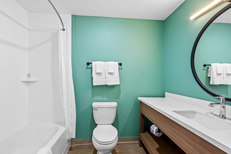 Bathroom 4, Echo Suites Extended Stay By Wyndham Phoenix-Peoria/Glendale, Maricopa