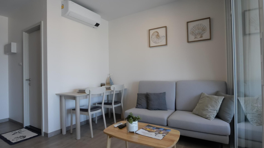 Living area 4, Brand New 1 Bedroom Seaview Condo - BWC, Hua Hin