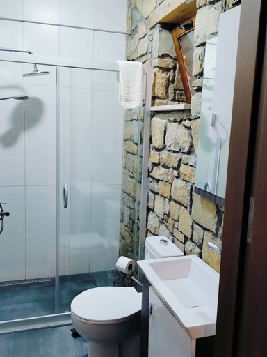 Bathroom 4, Degirmen Konukevi, Gökçeada