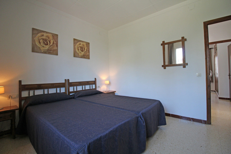 Room 5, 0119-montseny Casa con Estudio, Girona